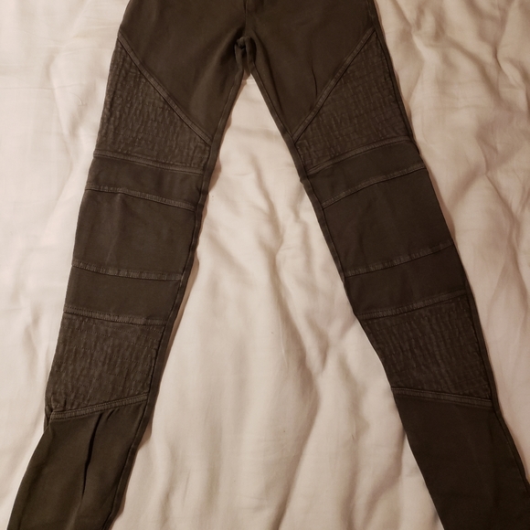 Sun and shadow army green leggings - Picture 2 of 3